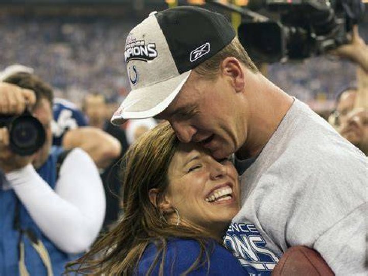 Celebrity Wife Ashley Thompson and her husband Peyton Manning are