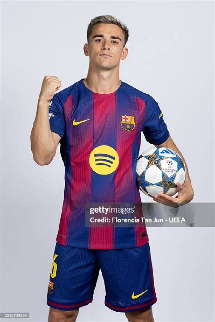 Gavi Pablo Mart&iacute;n P&aacute;ez Gavira Footballer Soccer en 2023