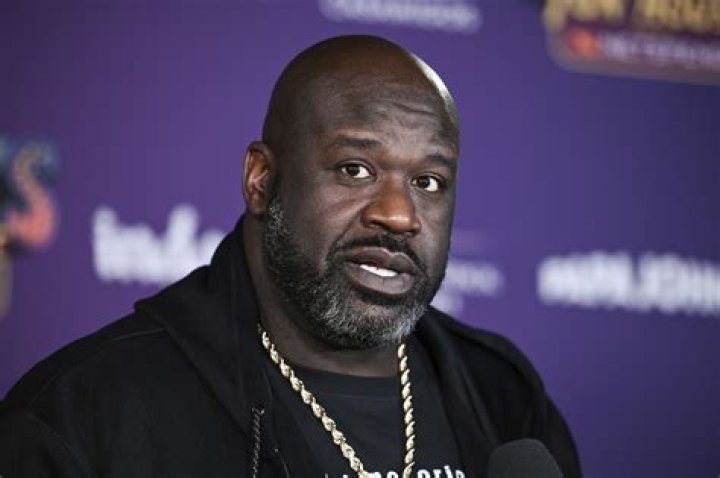 Shaquille O'Neal Height & Shoe Sizes Hood MWR