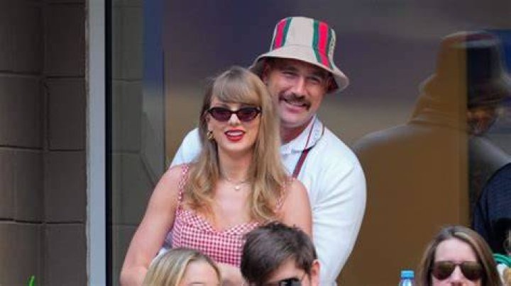 Taylor Swift's Height, Weight, Age, Bio, Measurements & More